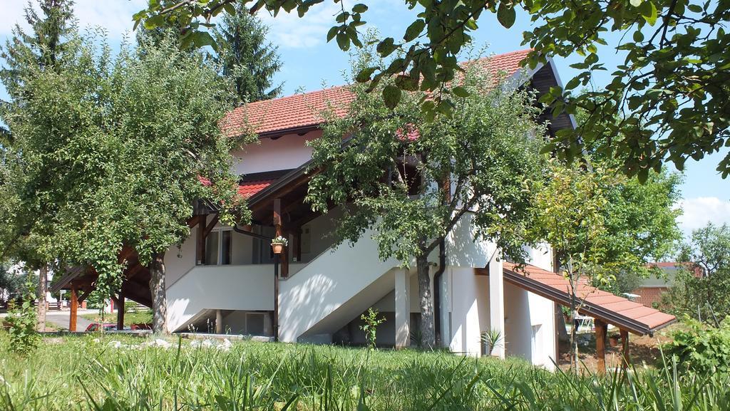 Guest House Ema Grabovac  Exterior photo